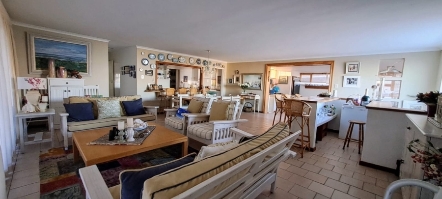 To Let 5 Bedroom Property for Rent in Vermont Western Cape